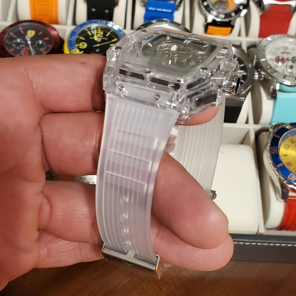 Transparent Clear Men Unisex Watch Skeleton Tonneau Hollow Fashion ONOLA Quartz - Picture 4 of 12